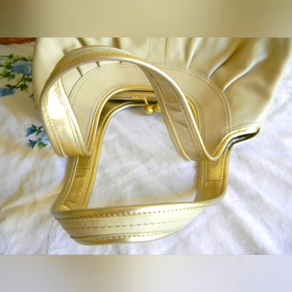 Coach Ergo Kisslock Hobo Rare - Picture 6 of 9